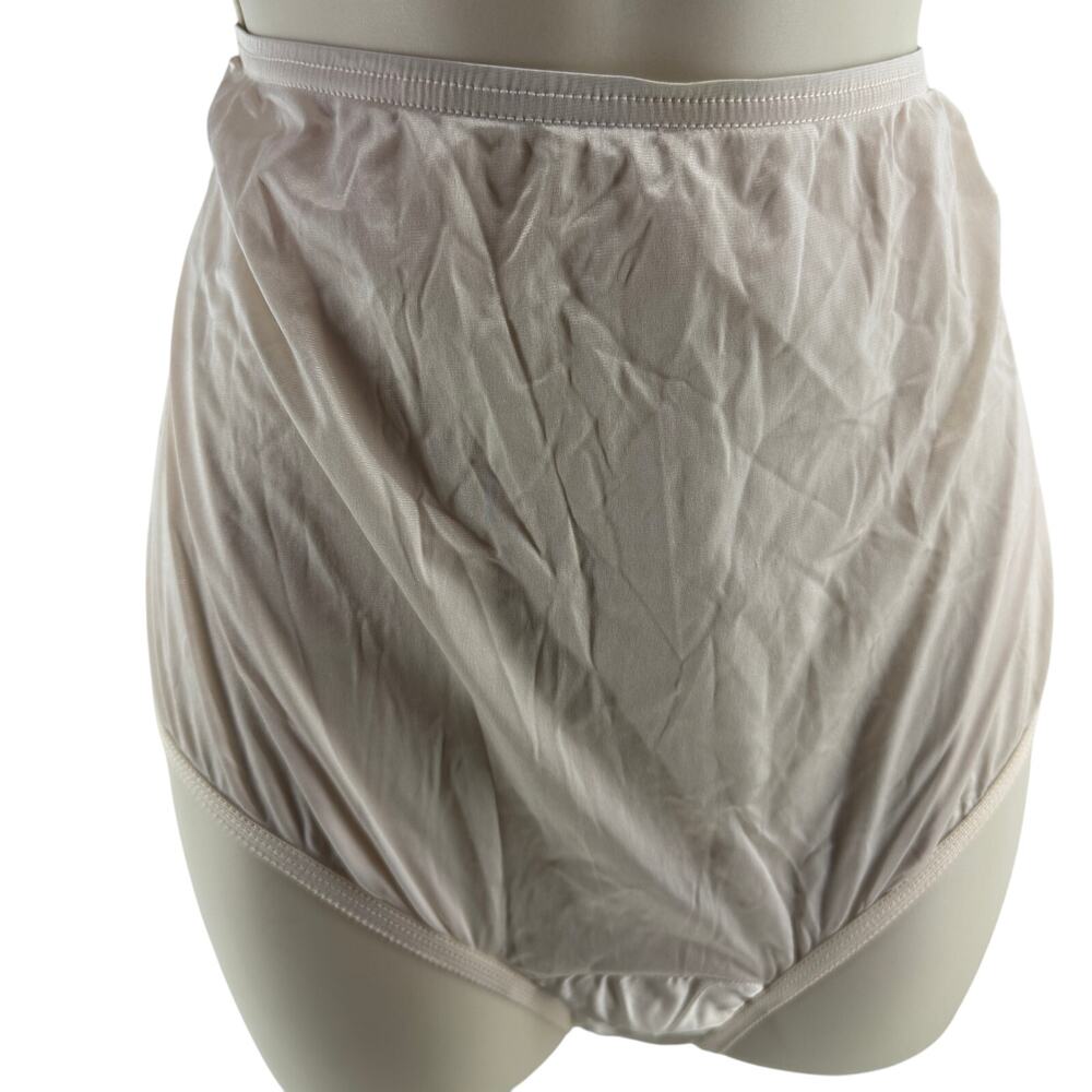 Vanity Fair Perfectly Yours Ravissant Nylon Full Pantie 15711 Fawn  Large